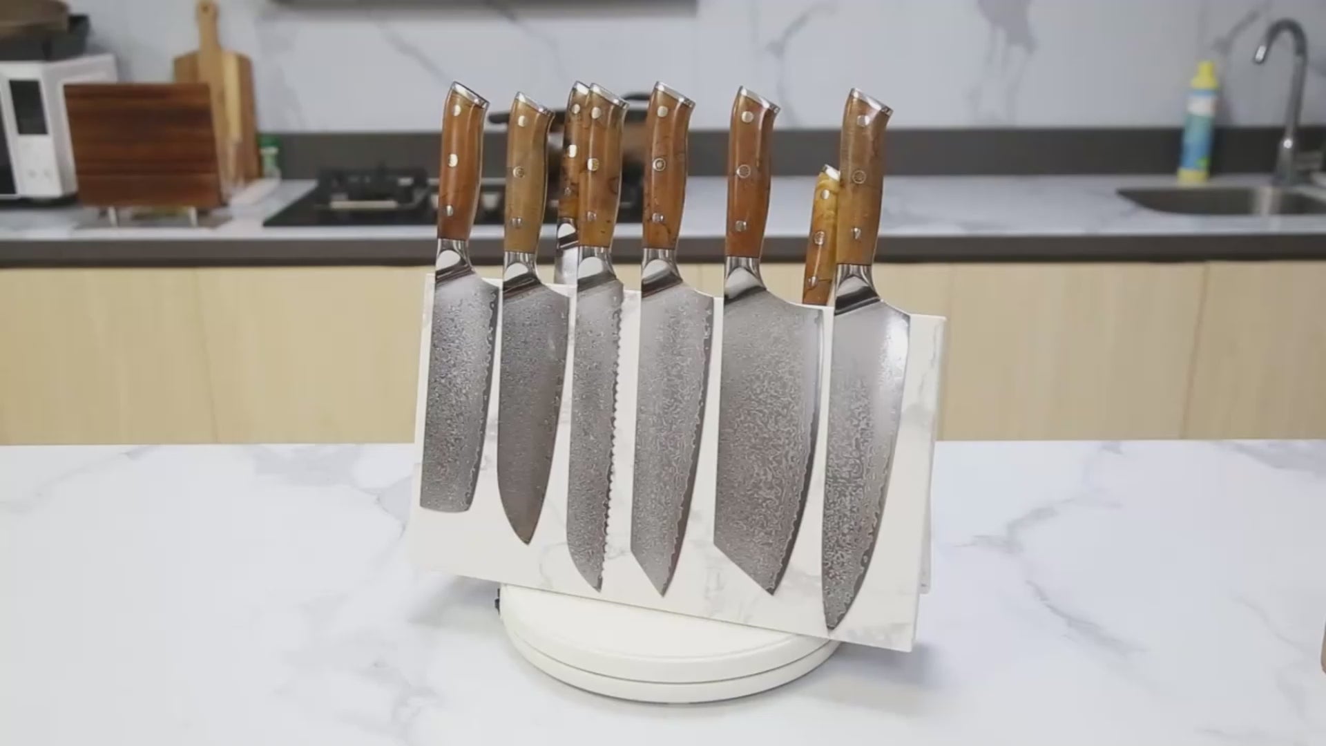 Load video: 8-Piece VG10 Damascus Kitchen Knife Set – Classic Riveted Wood Handle